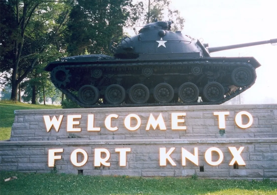 The welcome sign to Fort Knox with a tank on top